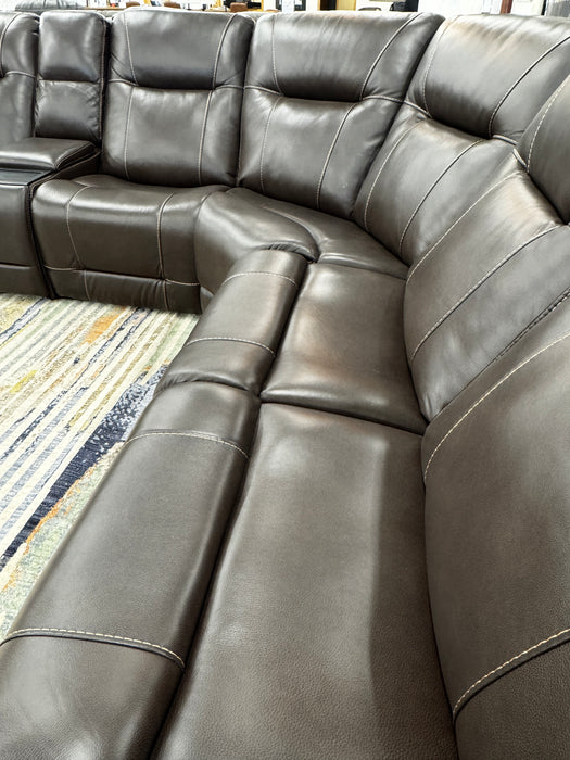 6 Piece Reclining Sectional H476 by Moto Motion