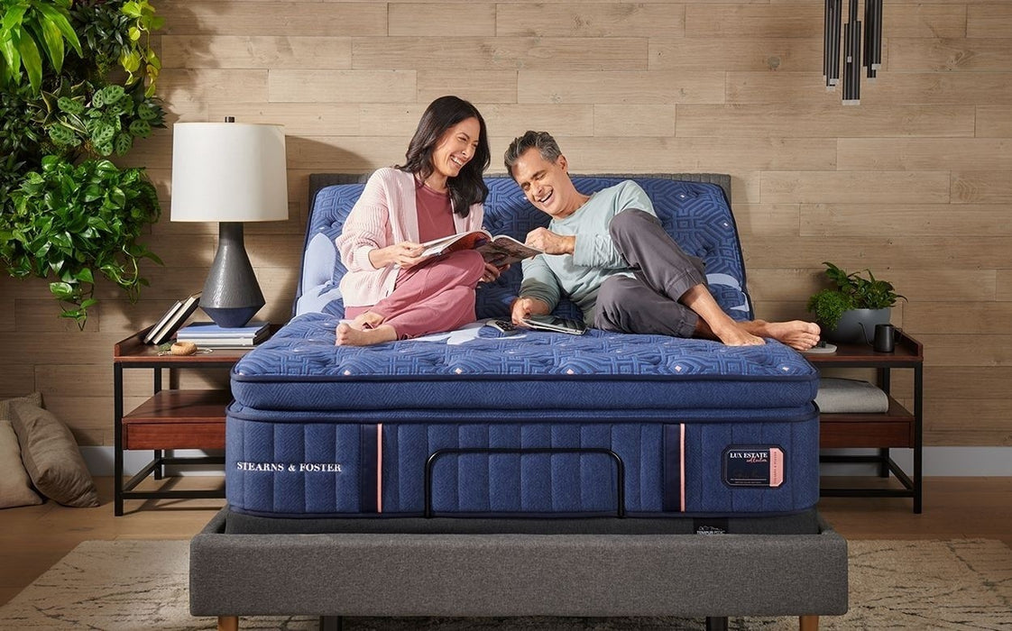 Lux Estate Hybrid Soft Mattress by Stearns & Foster