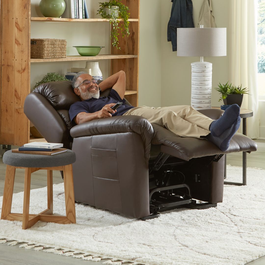 Polaris Large Power Lift Recliner by Ultra Comfort